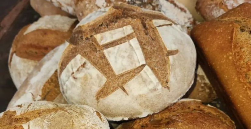 Cuisson de pain & pizzas au four à bois partagé à Thèreval, Hébécrevon (50)